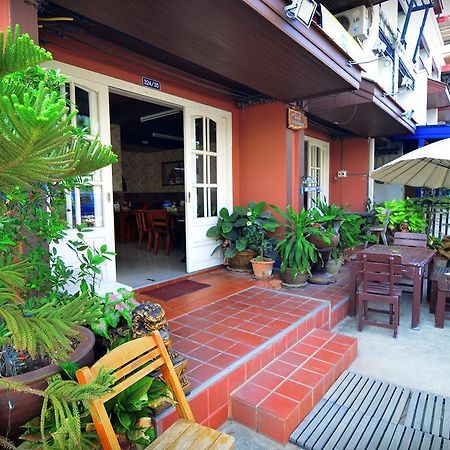 The Famous House - Jomtien Hotell Exteriör bild
