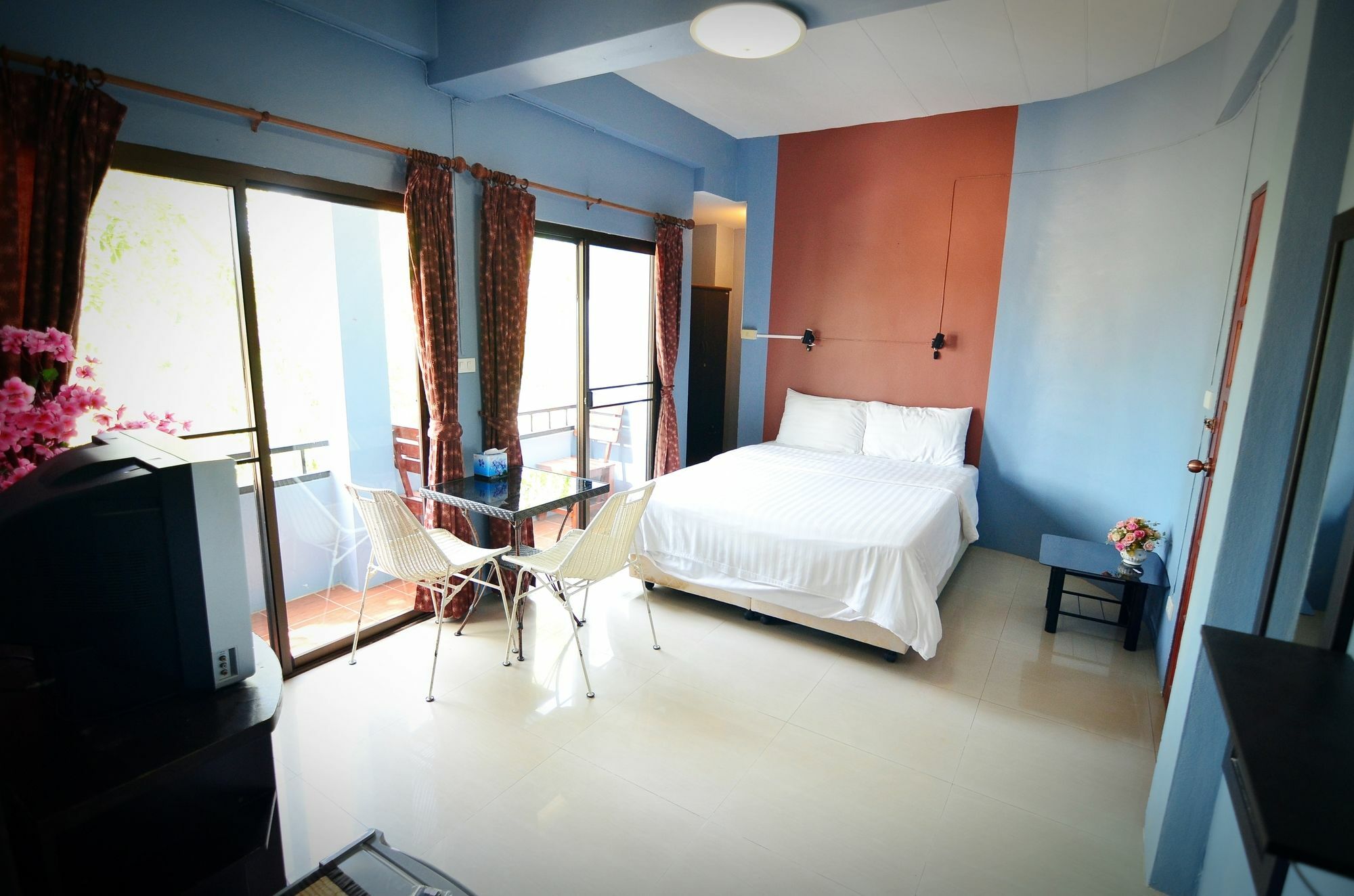 The Famous House - Jomtien Hotell Exteriör bild
