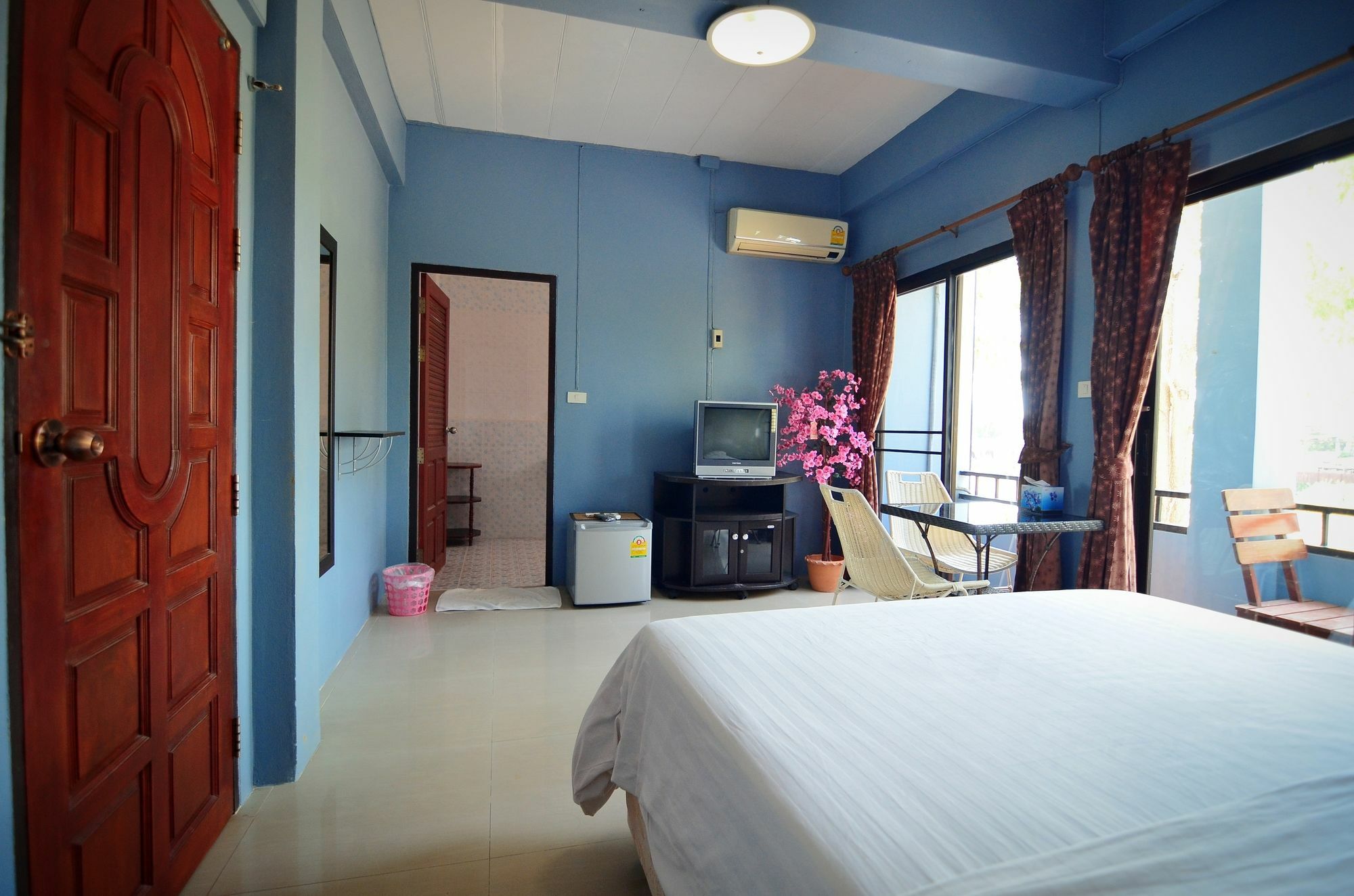 The Famous House - Jomtien Hotell Exteriör bild