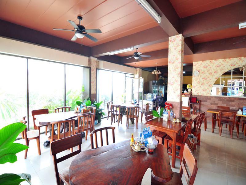 The Famous House - Jomtien Hotell Exteriör bild